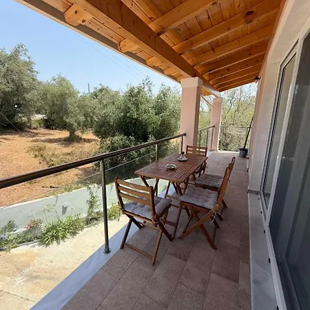 Vaios Apartment *